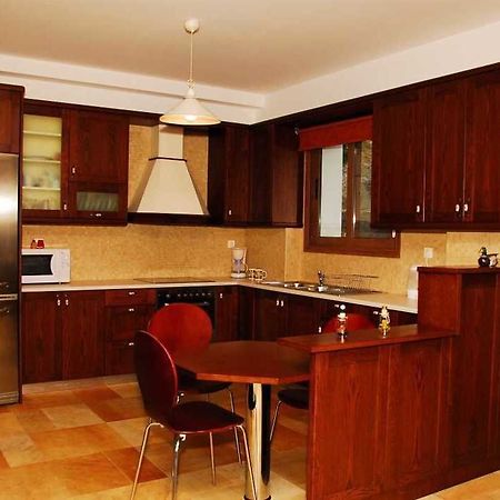 איסטרו Giannikakis Villas מראה חיצוני תמונה