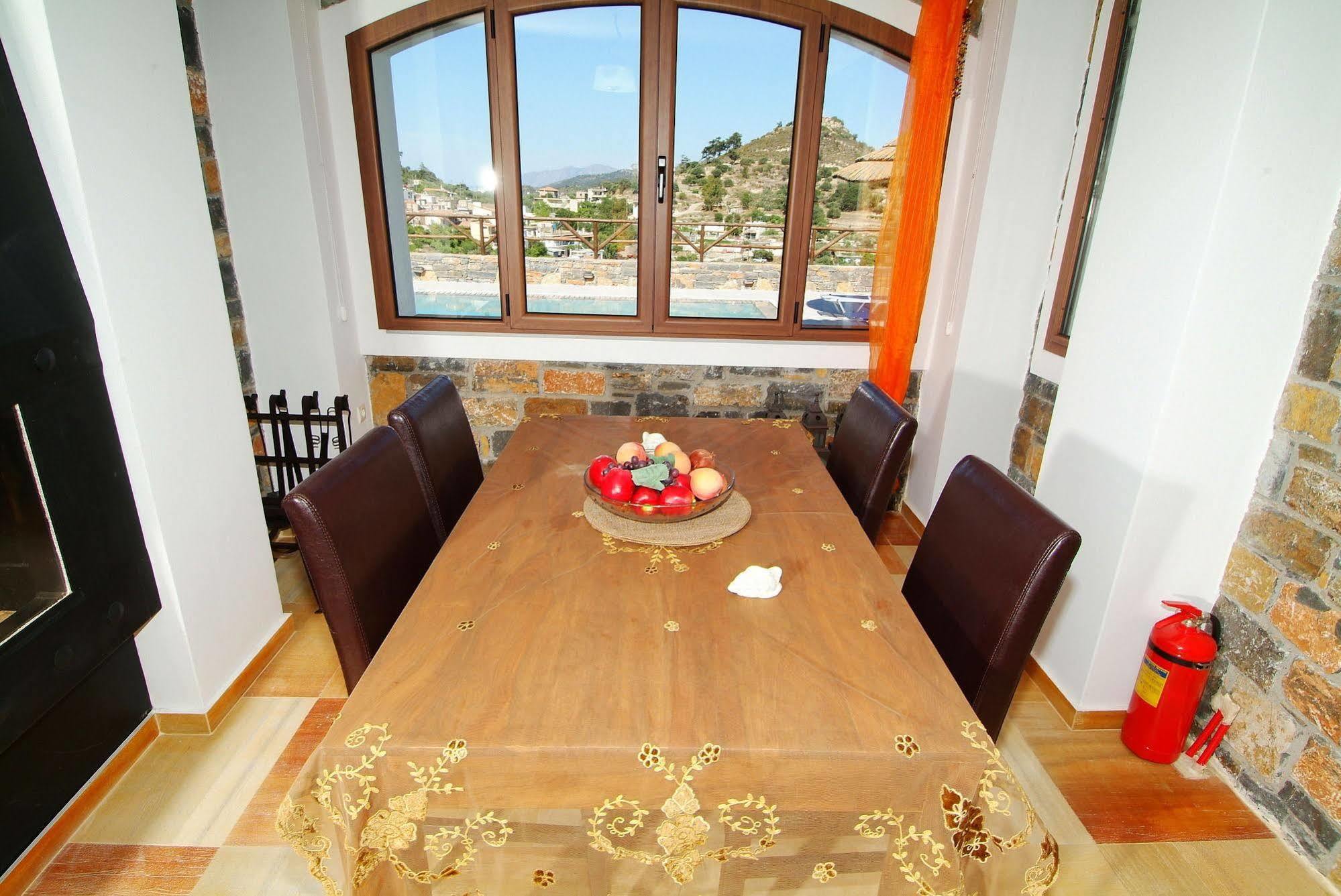 איסטרו Giannikakis Villas מראה חיצוני תמונה