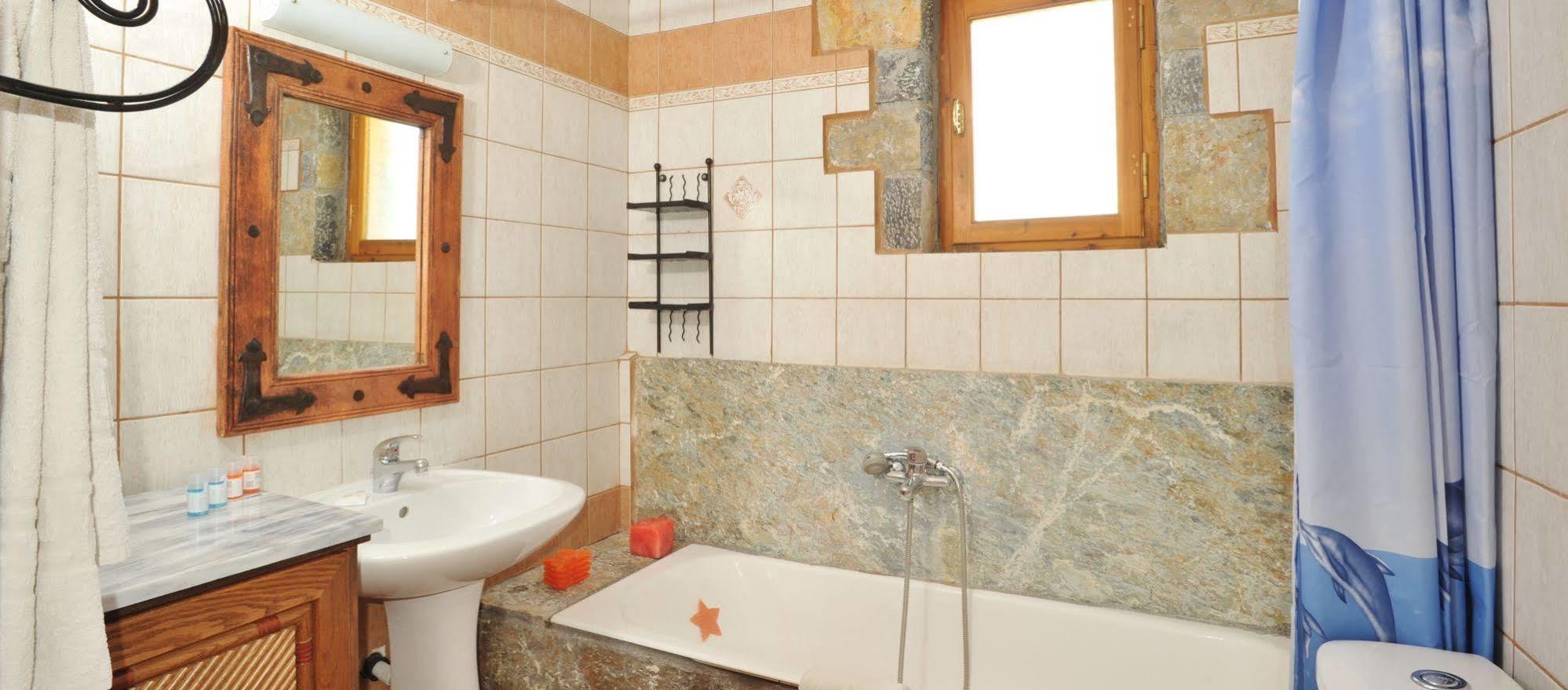 איסטרו Giannikakis Villas מראה חיצוני תמונה